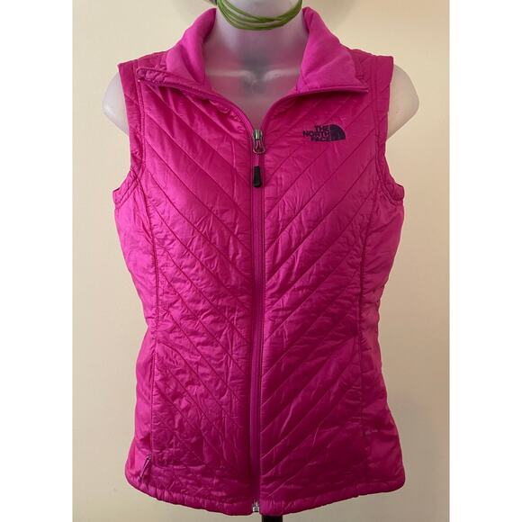 The North Face Womens Size XS Hot Pink Lightweight Vest - Picture 2 of 12